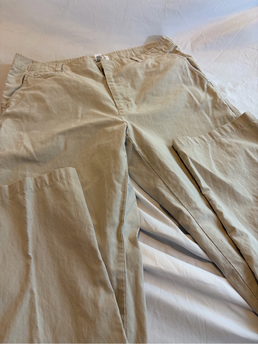 Calvin Klein Men’s Lightweight Corduroy Pants – 34x32 Khaki